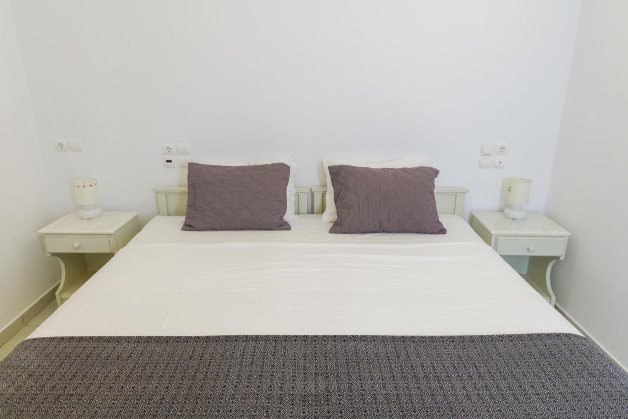 Alexandros Apartments Науса Екстериор снимка