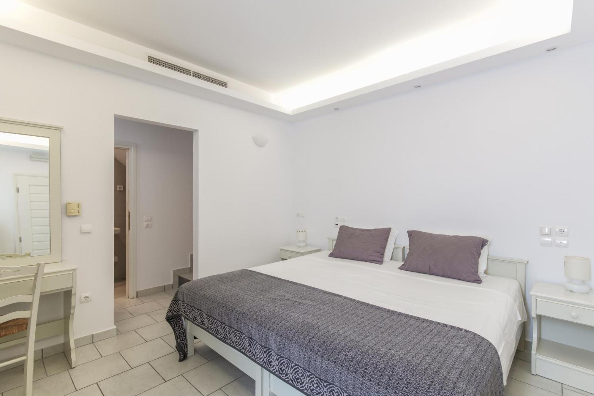 Alexandros Apartments Науса Екстериор снимка