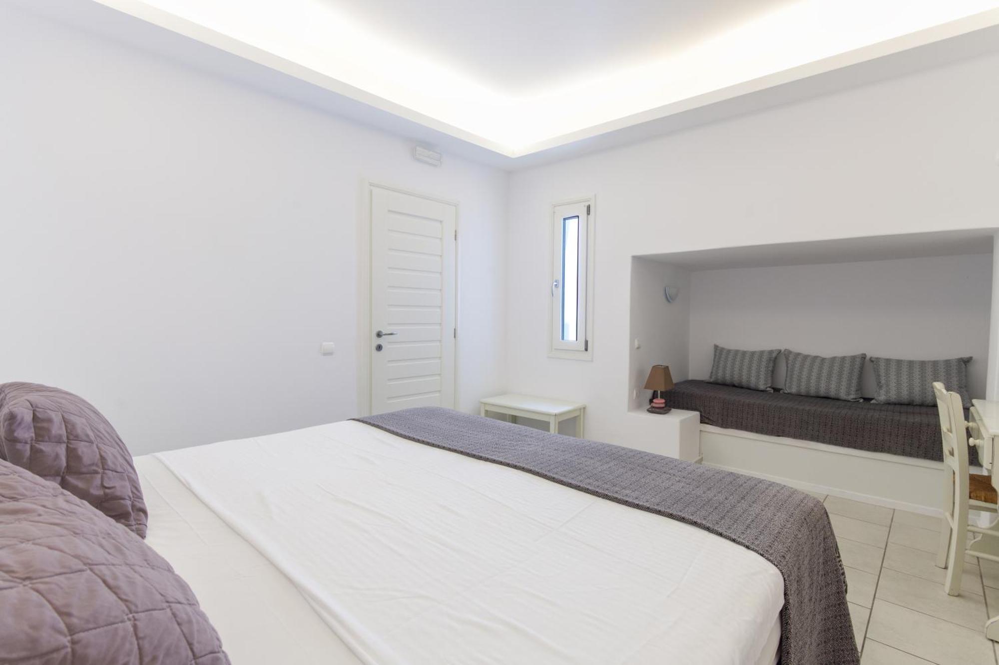 Alexandros Apartments Науса Екстериор снимка